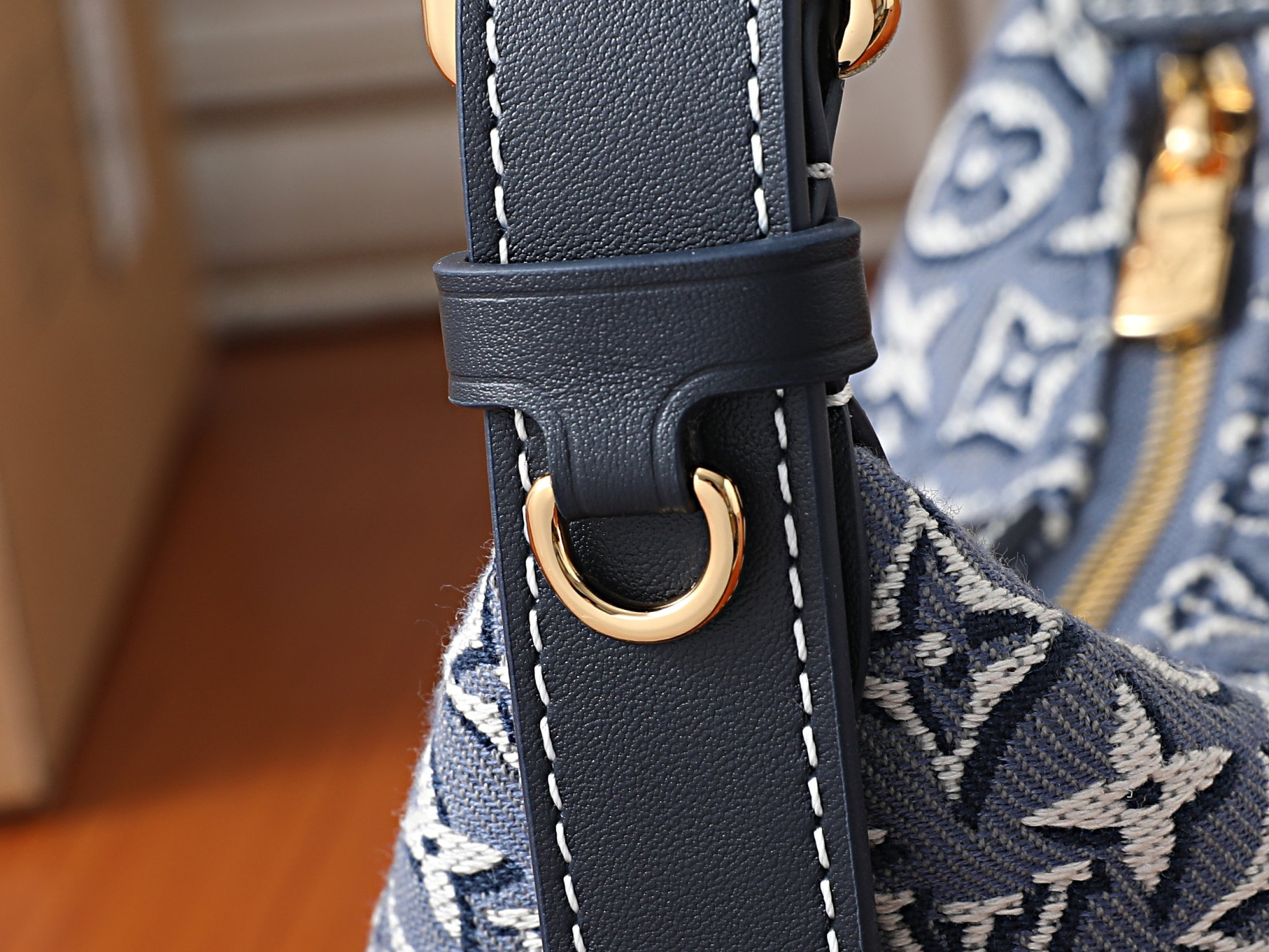 LV Pochette Hills M2A155 18.5x11x6.5cm
