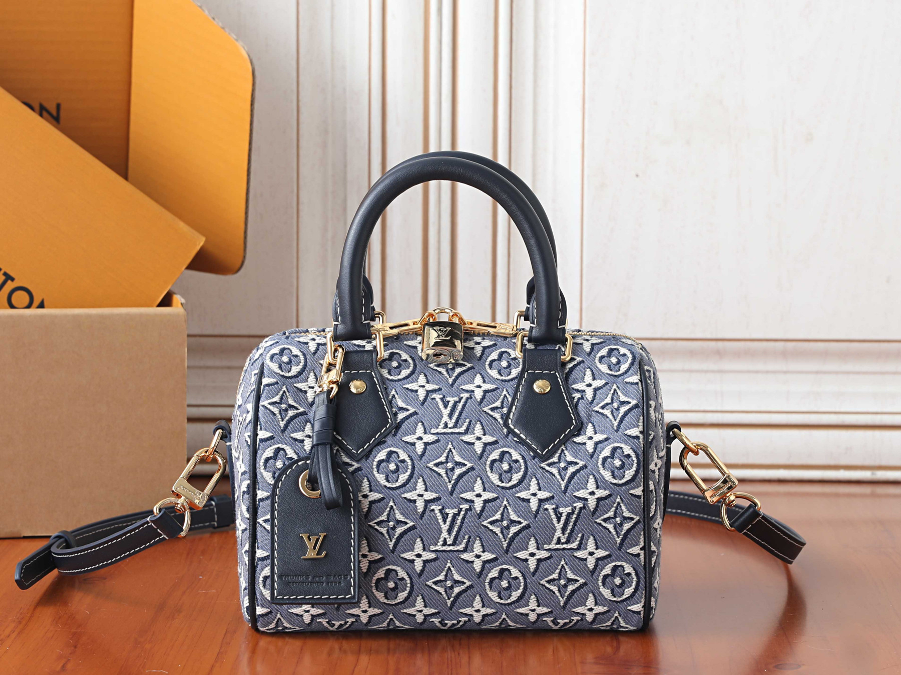 LV Speedy Bandoulière 20 M2A187 20.5 x 13.5 x 12 cm