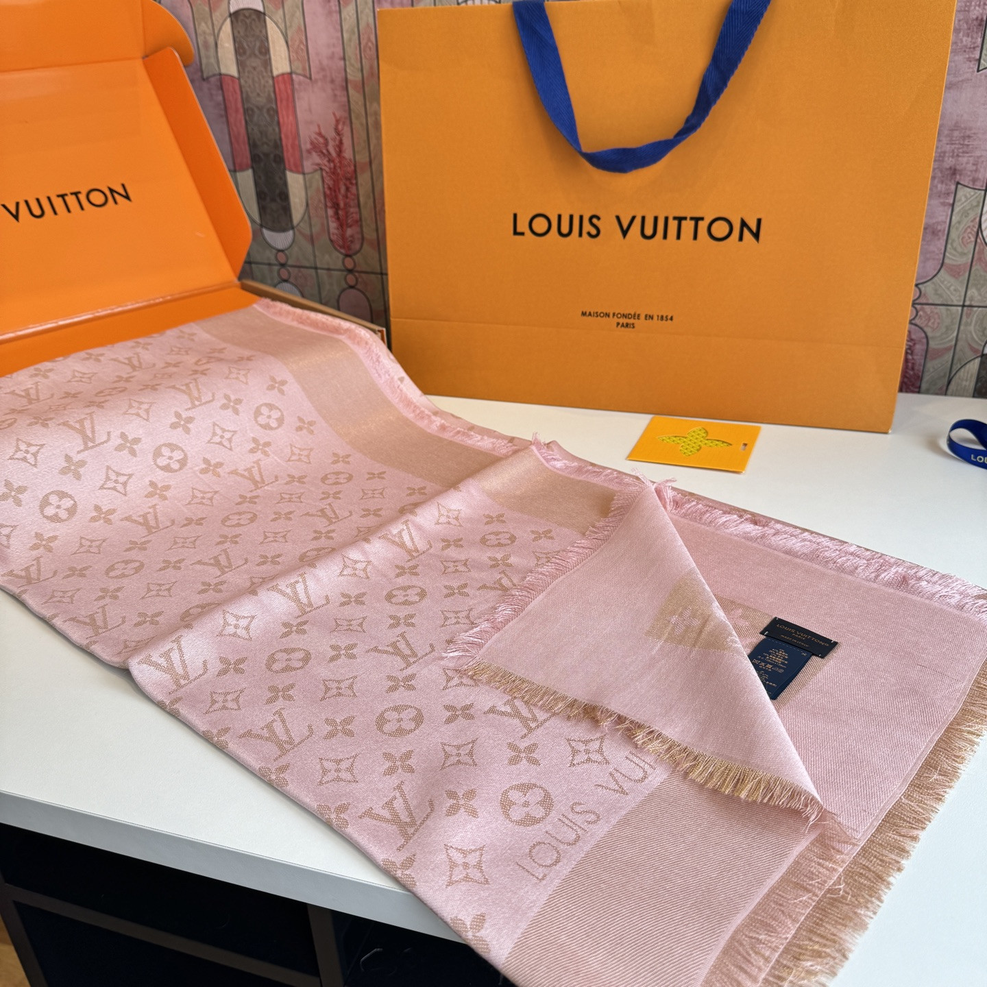 LV scarf 140x140cm