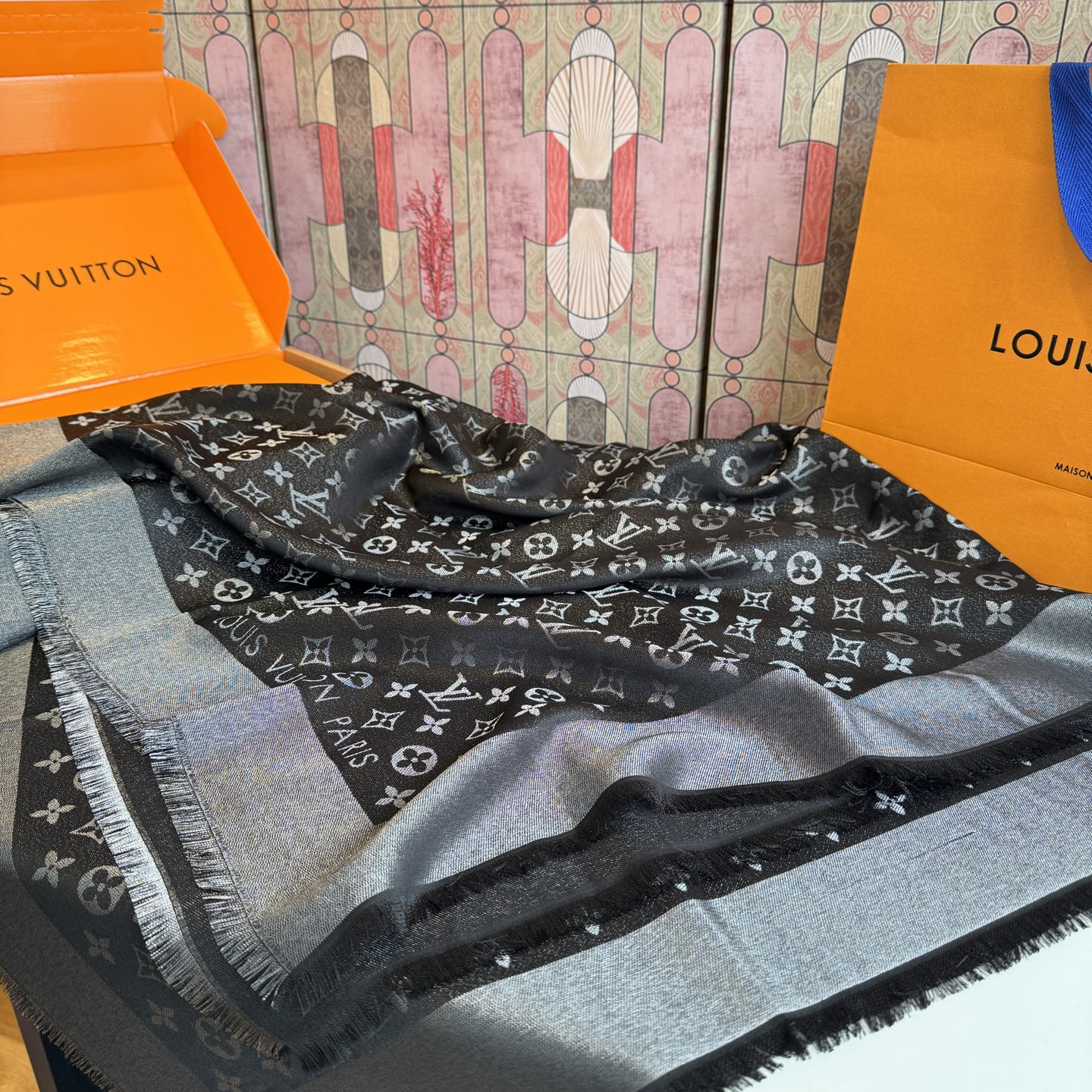 LV scarf 140x140cm
