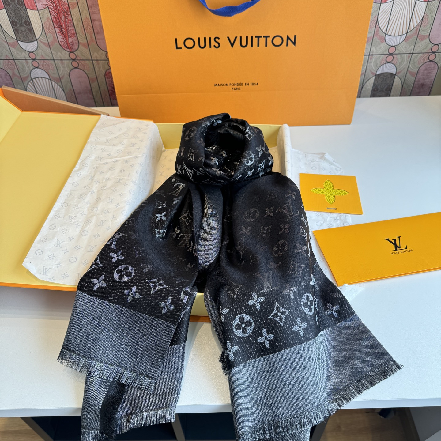 LV scarf 140x140cm