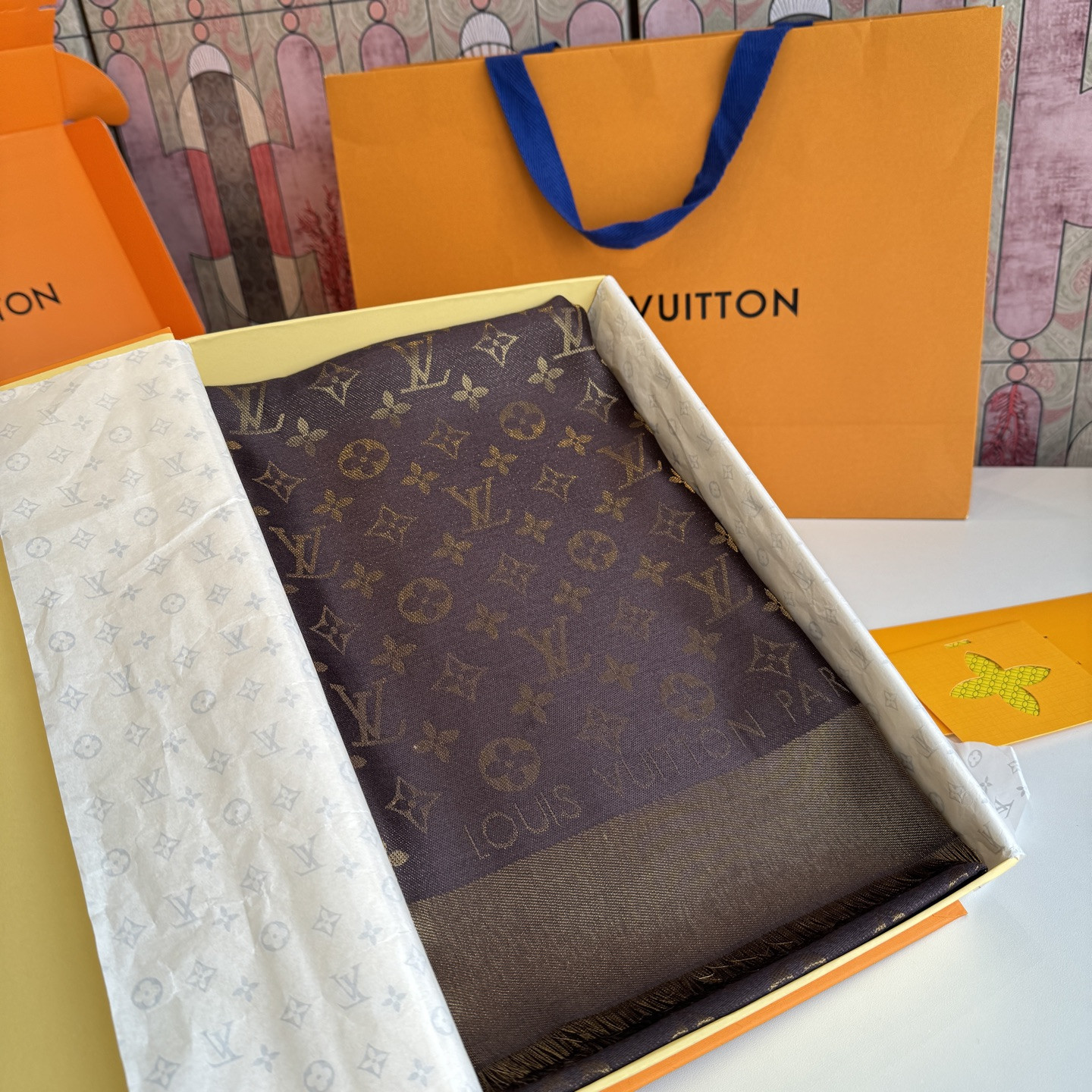 LV scarf 140x140cm