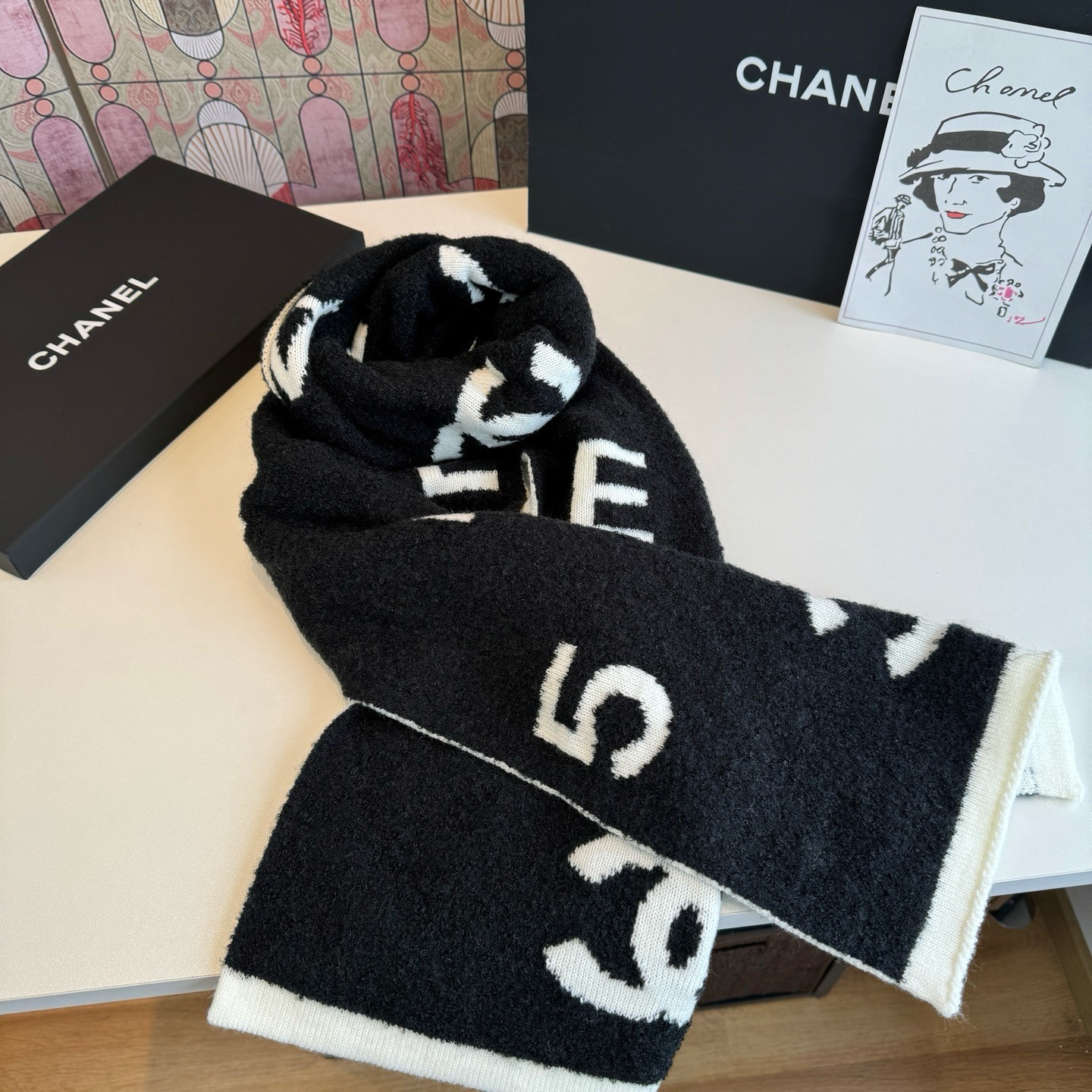Ch**el scarf 180x30cm 10% Cashmere 90% Wool