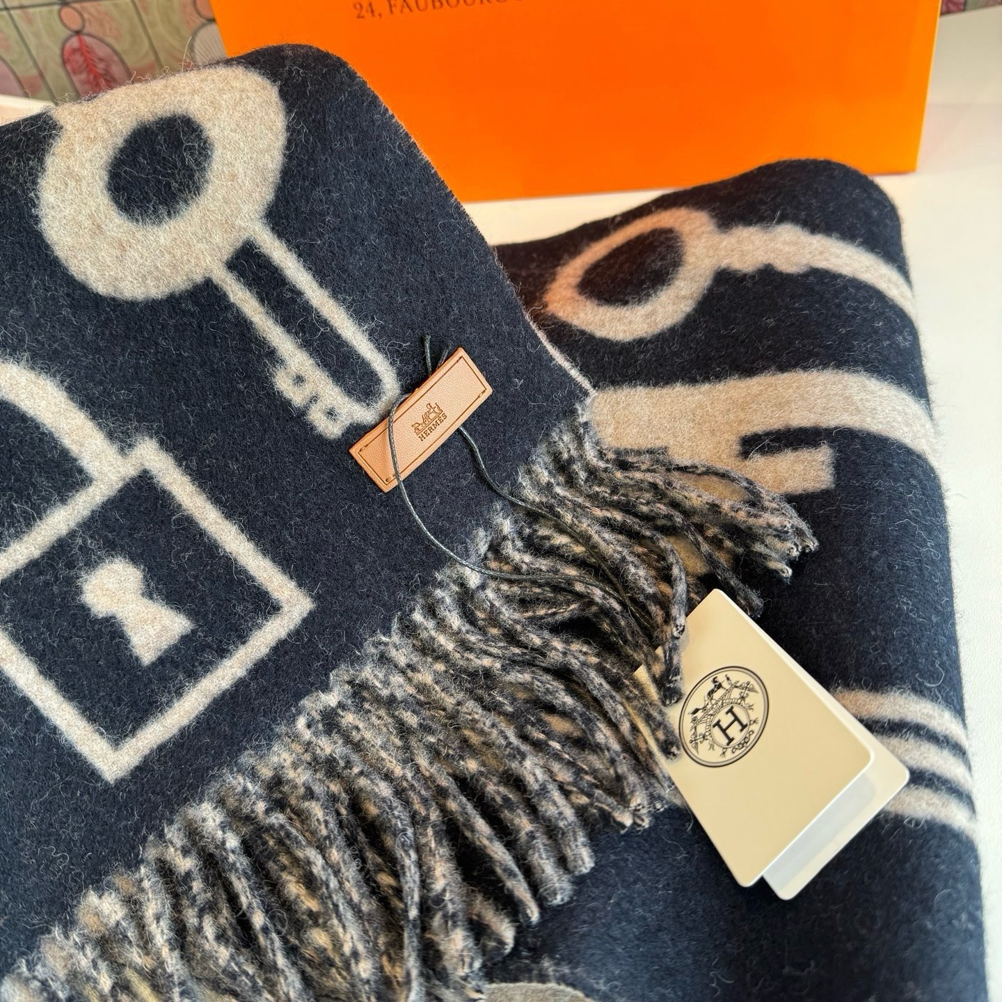 H**me5 scarf 30x180cm 100% Cashmere