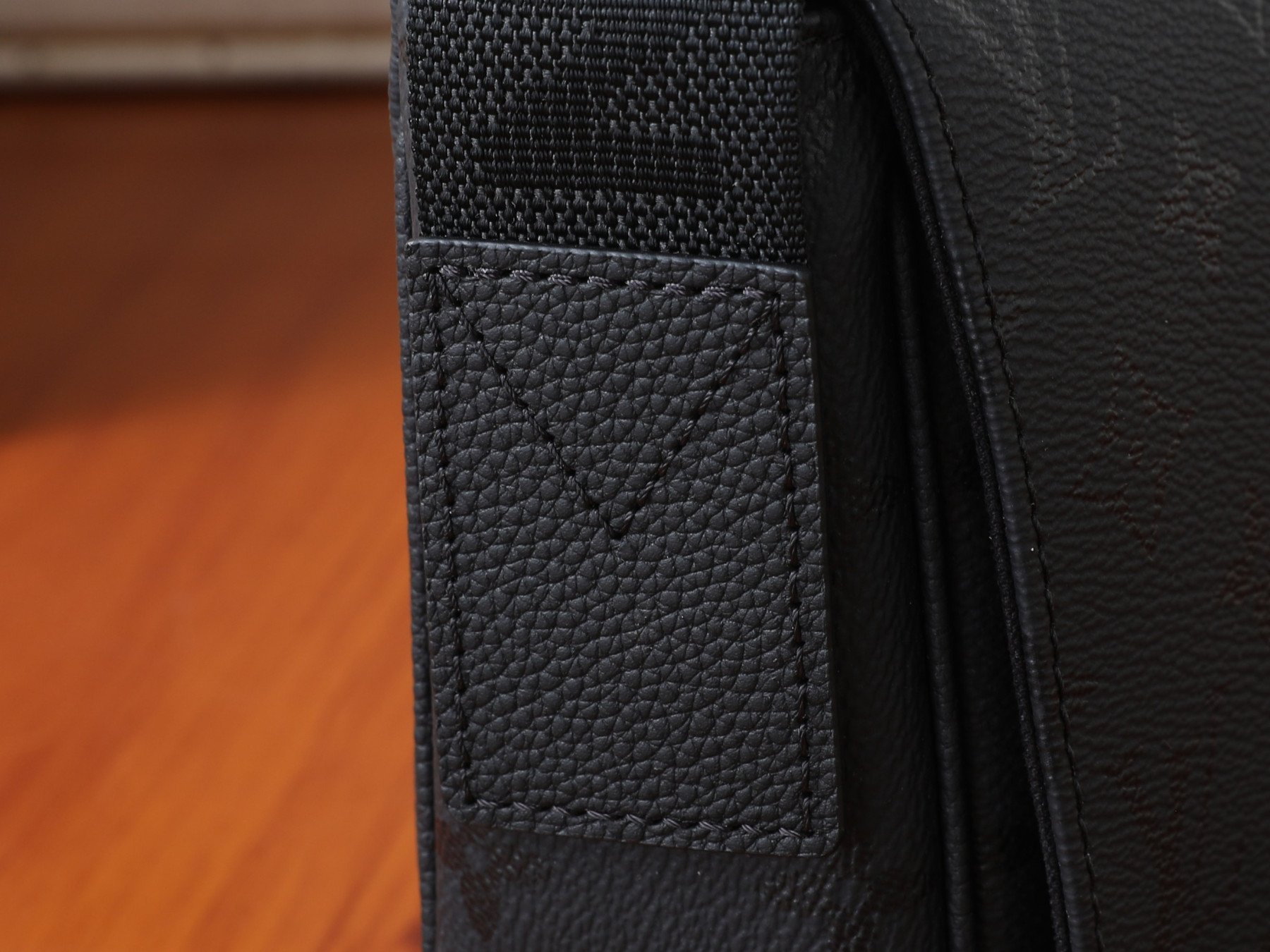 LV Mini Bastille M3A597 15 x 24 x 6.5 cm