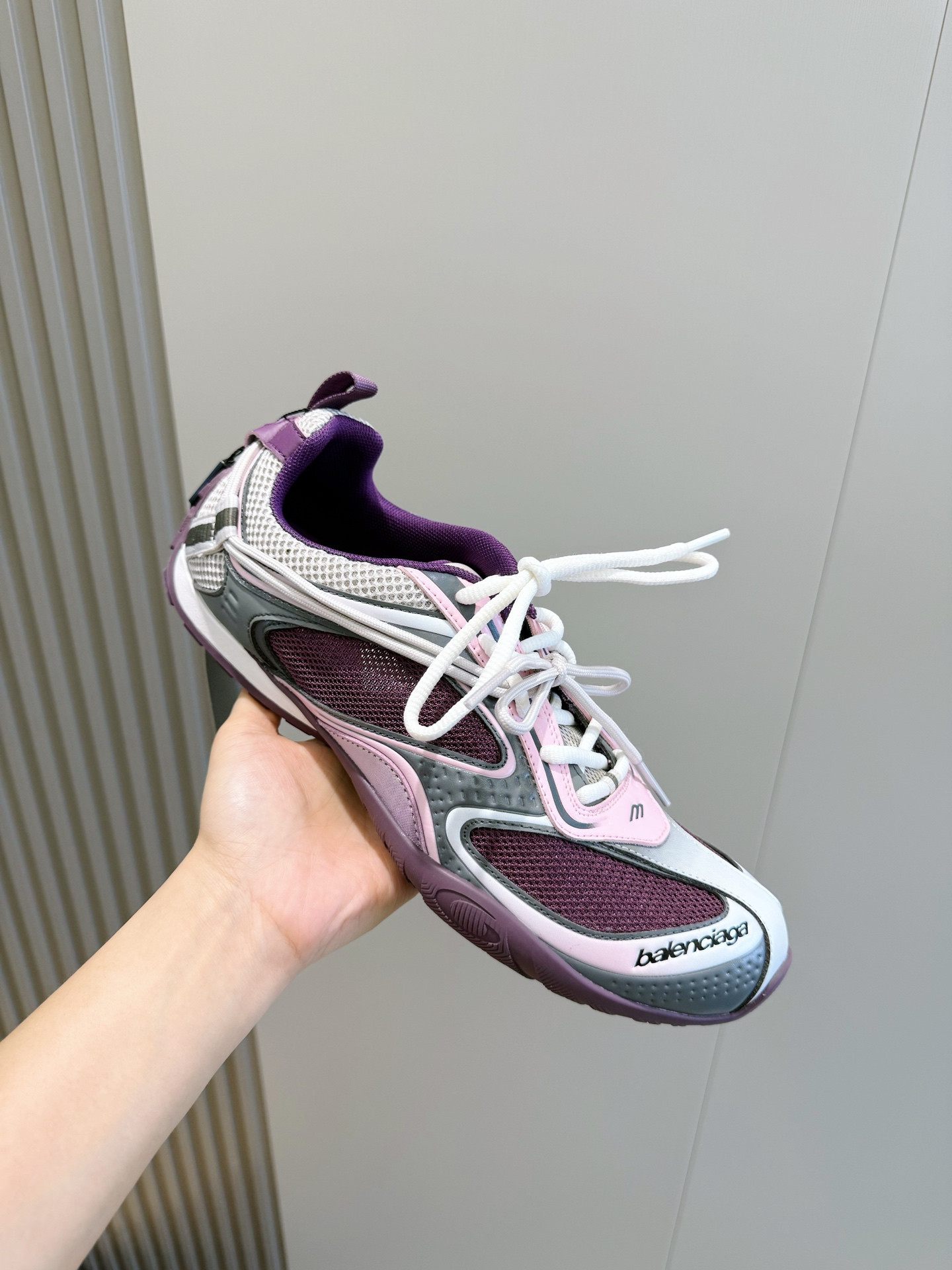 UA Ba1en*iaga Radar Gradient Lines Sneaker