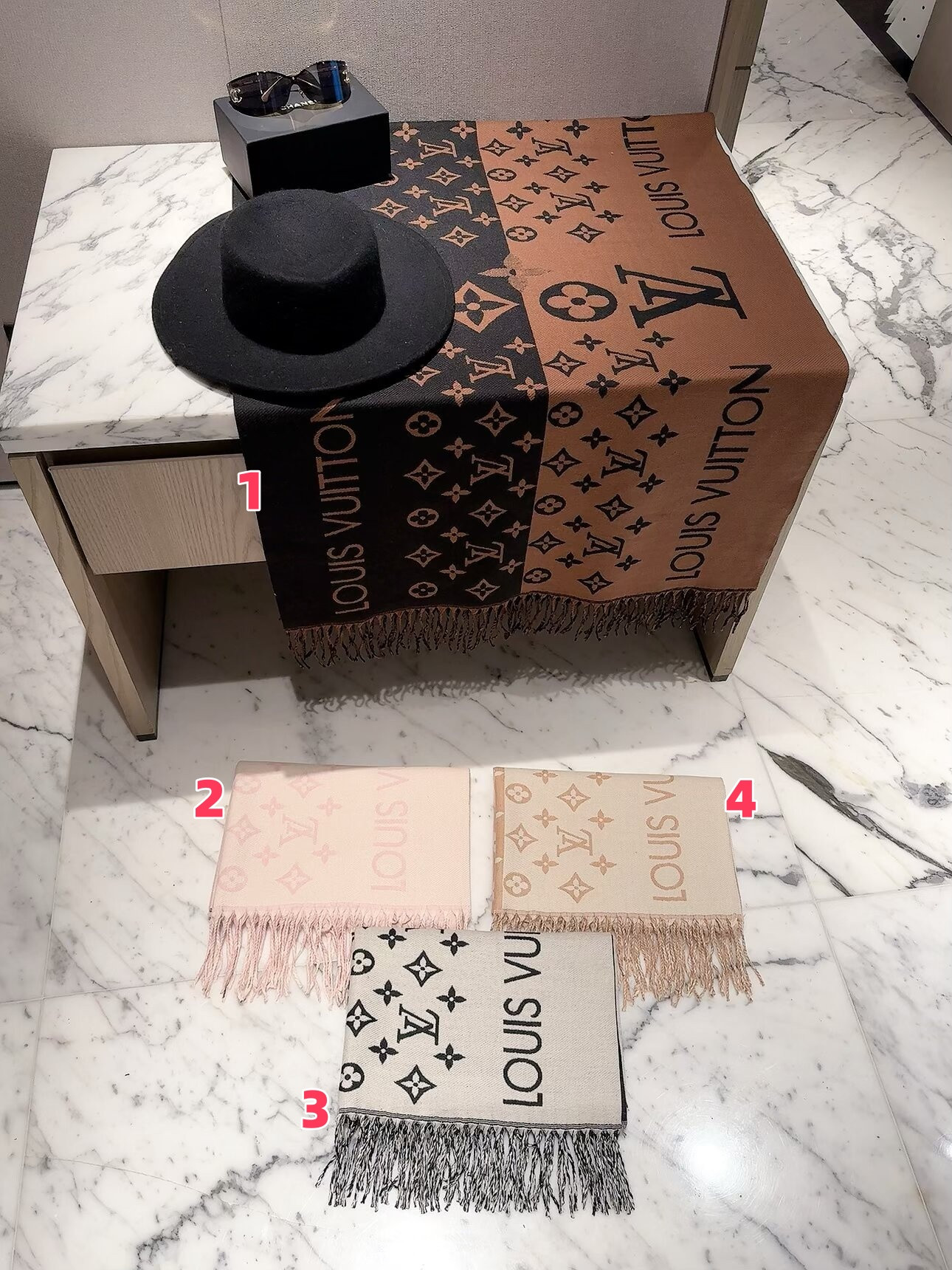 LV scarf